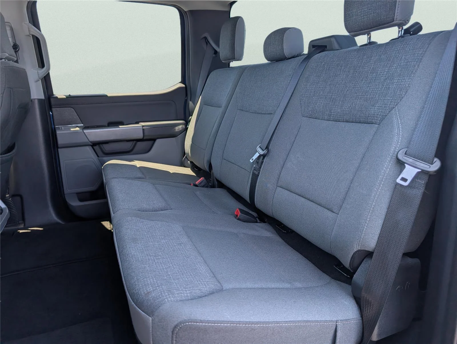 Used 2024 Oxford White Ford XLT image 33