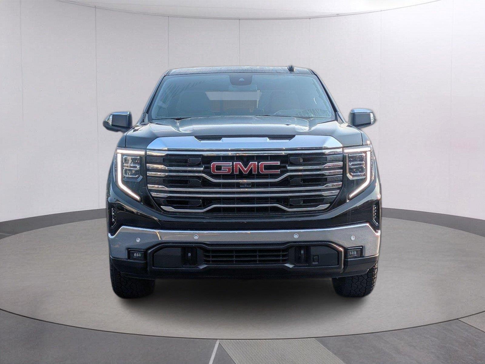 New 2026 Onyx Black GMC SLT image 9