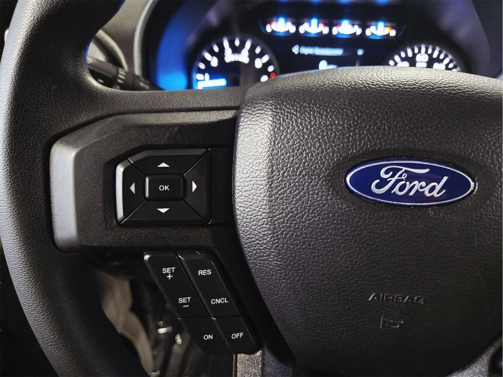 Used 2020 Agate Black Ford XLT image 30