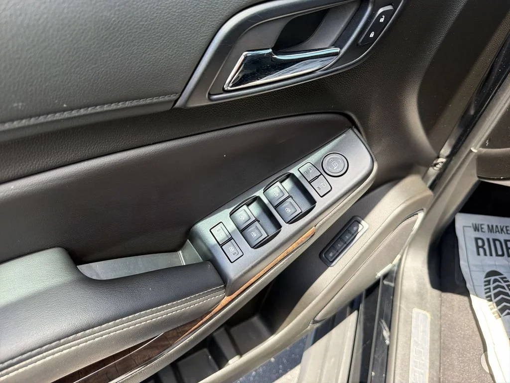 Used 2019 BLACK Chevrolet LT image 29