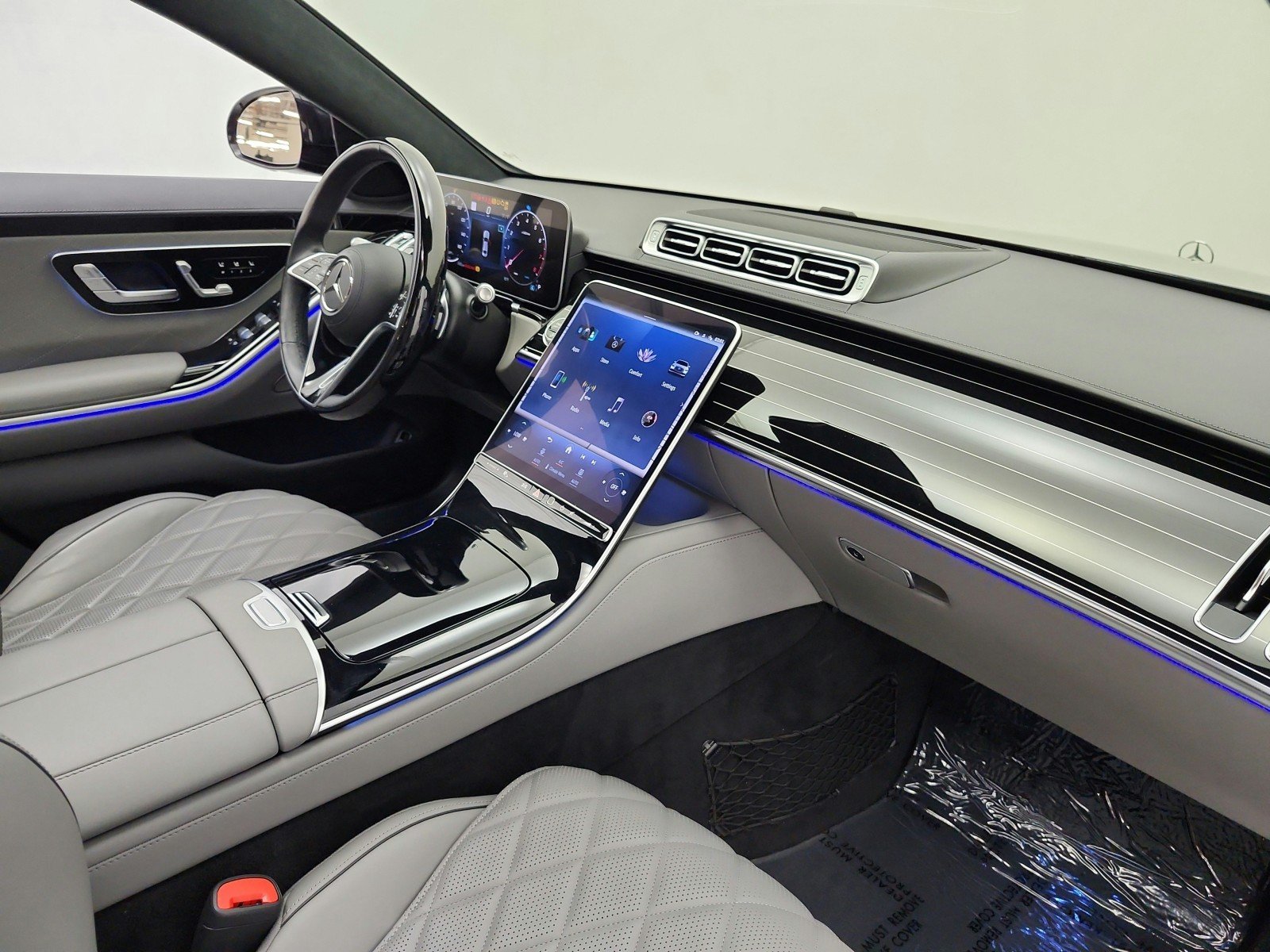 Certified Used 2023 Obsidian Black Mercedes-Benz S 580 4MATIC® Sedan image 22