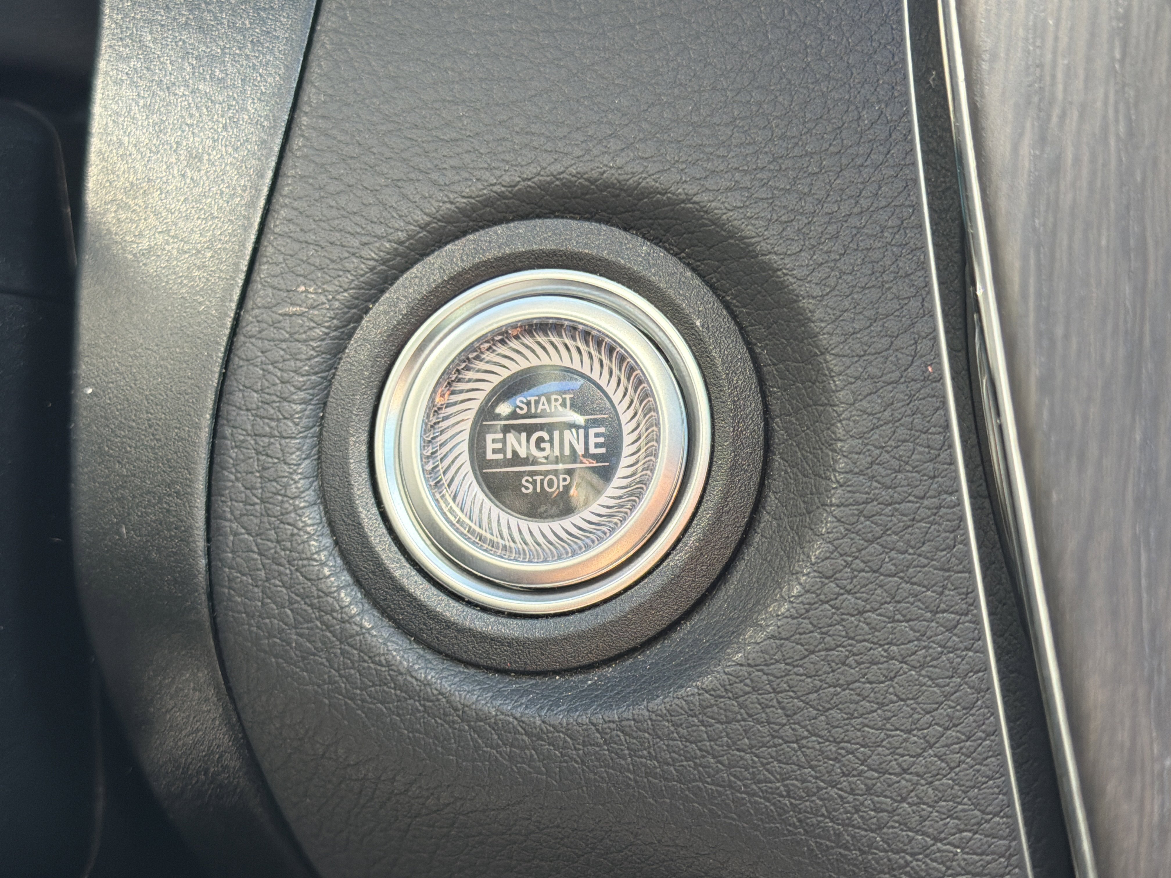 Used 2022 Selenite Grey Metallic Mercedes-Benz 300 image 23