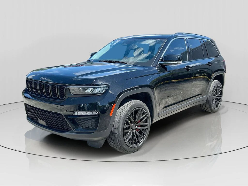 Used 2022 Black Jeep Limited image 3