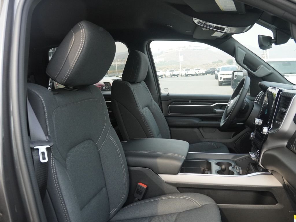 New 2026 Granite Crystal Metallic Clear-Coat Exterior Paint RAM Big Horn/Lone Star image 21