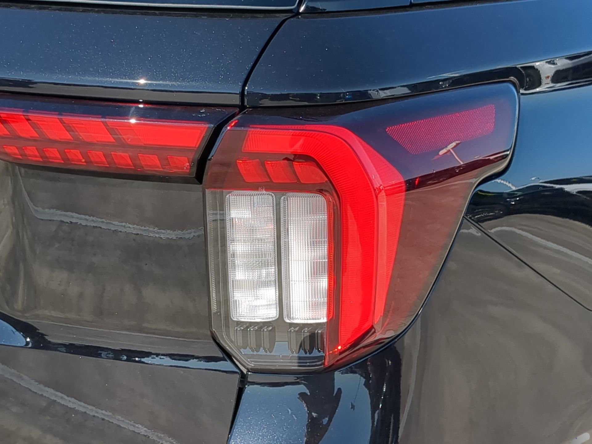 New 2026 Agate Black Metallic Ford ST-Line image 42