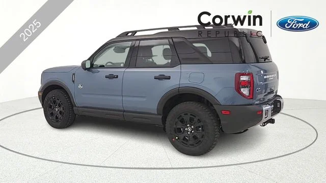 New 2025 Azure Gray Metallic Tri-Coat Ford Outer Banks® image 5