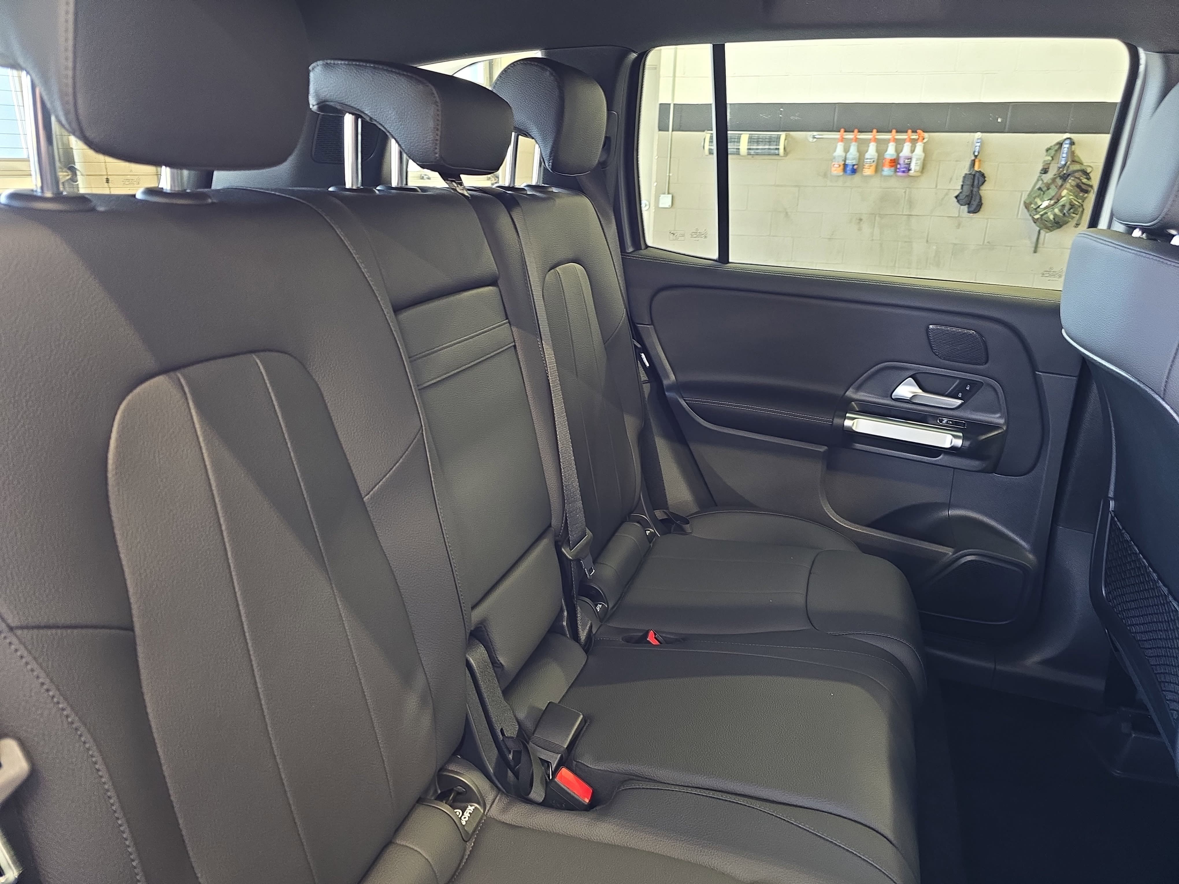 New 2026 Mountain Grey Metallic Mercedes-Benz GLB250 image 12