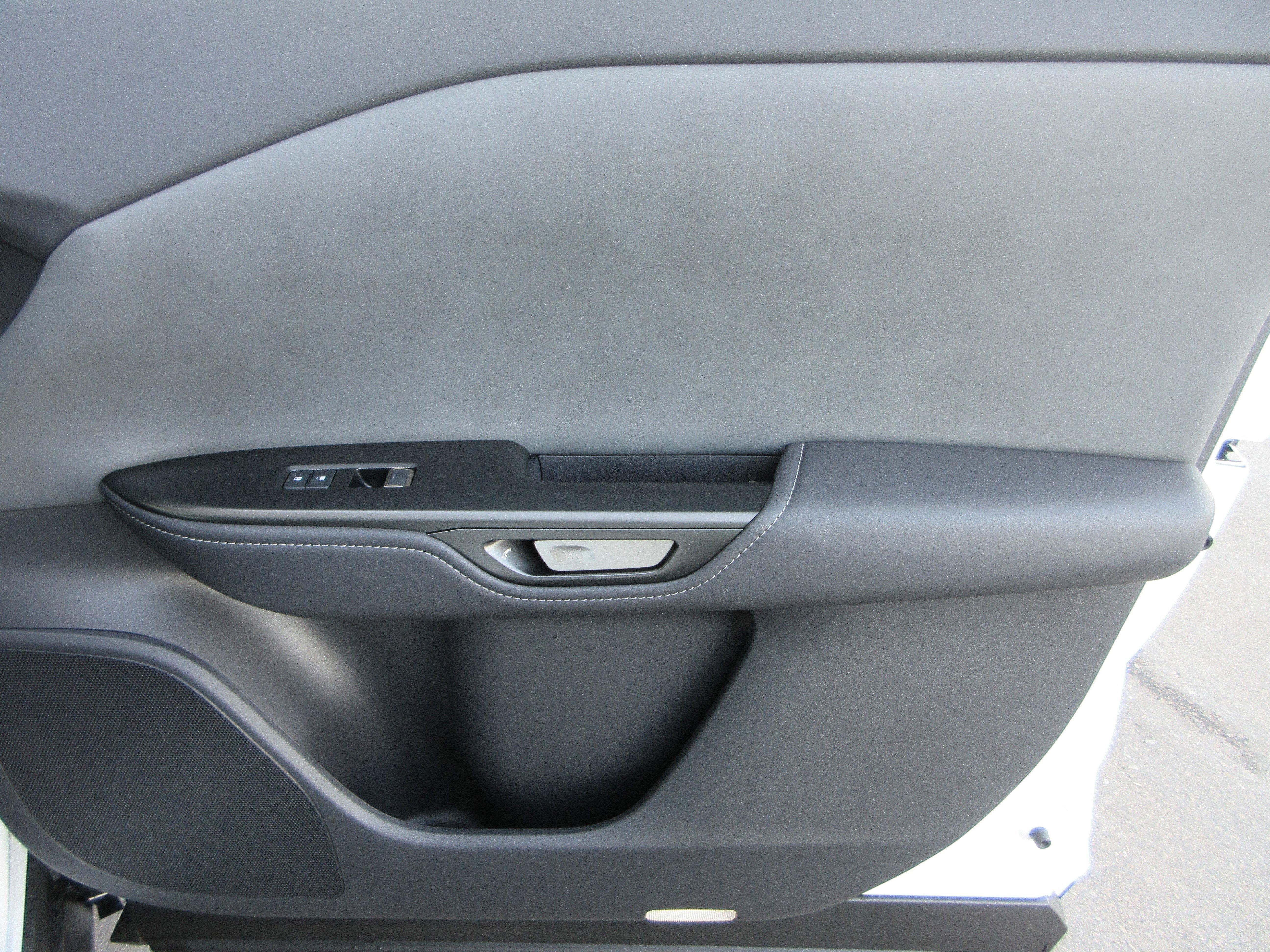 2026 Lexus RZ Premium - Photo 23