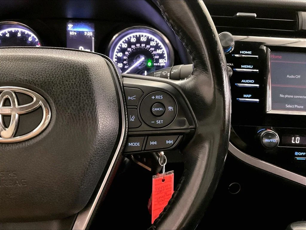Used 2020 White Toyota SE image 23