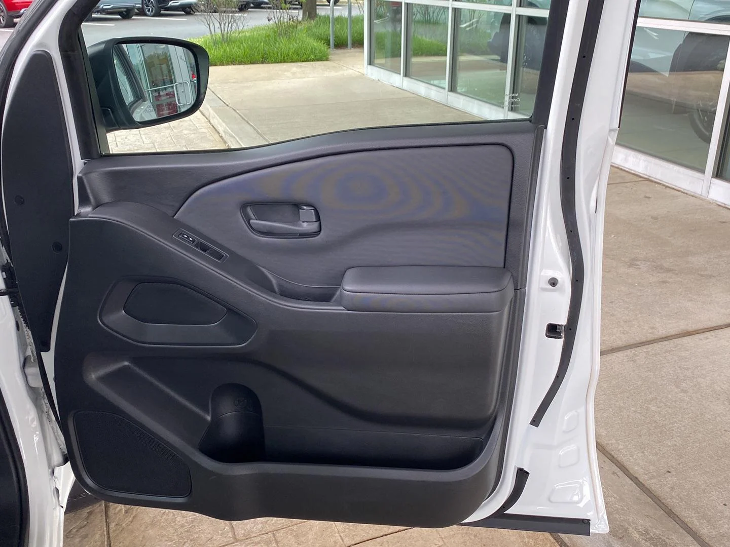 Used 2023 Glacier White Nissan S image 14