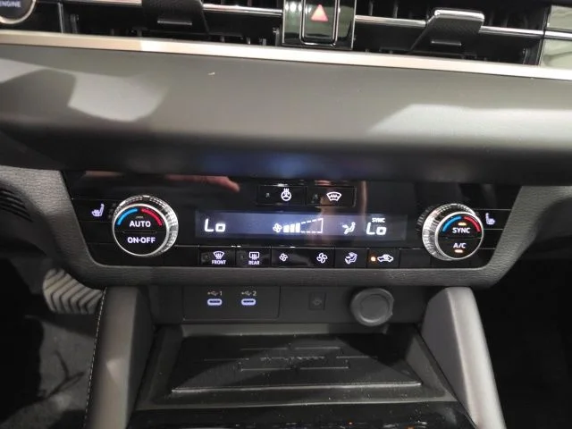 2026 Mitsubishi Outlander SE - Photo 14