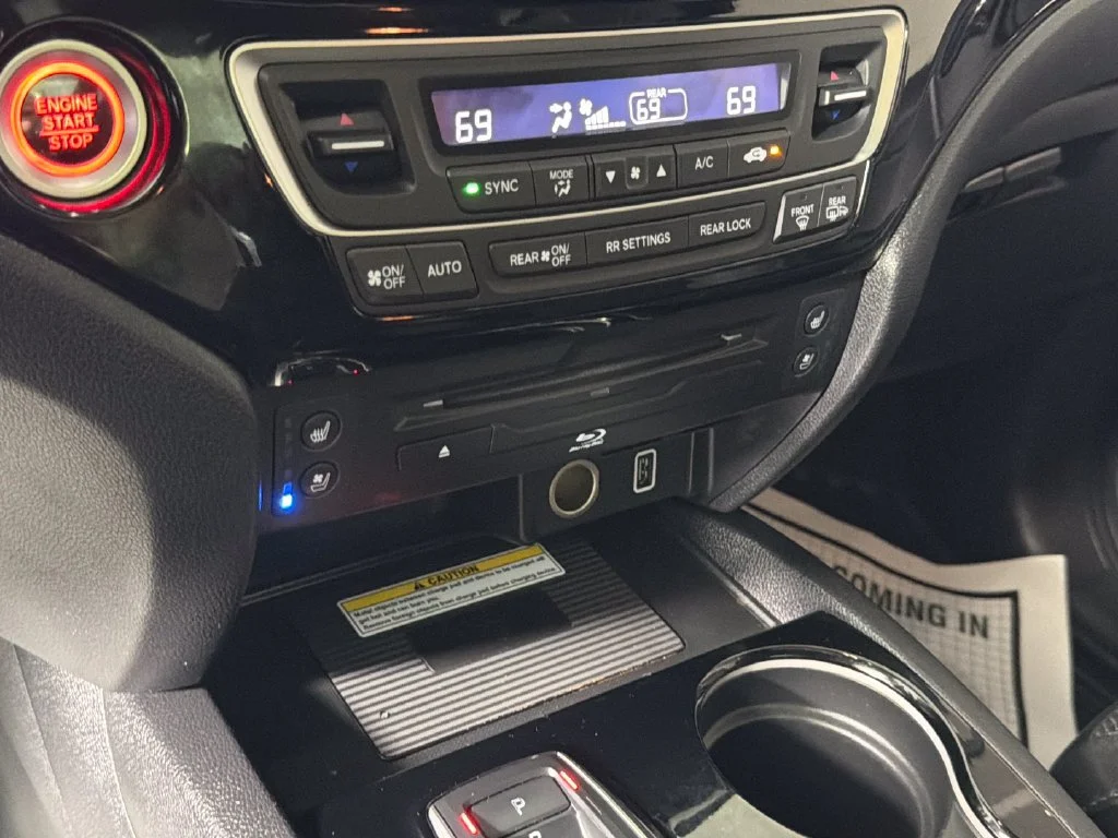 Used 2019 Black Honda Elite image 25