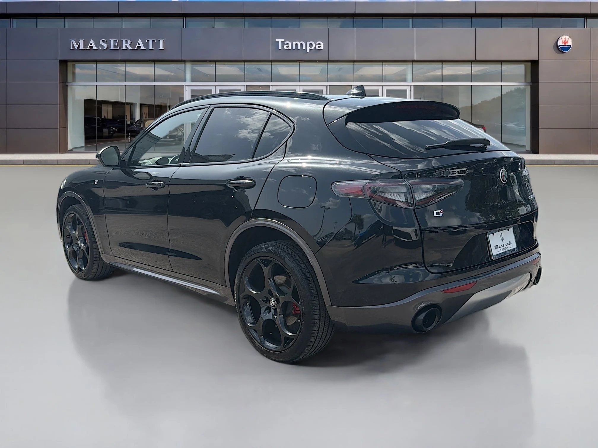 Used 2024 Vulcano Black Metallic Alfa Romeo Ti image 5