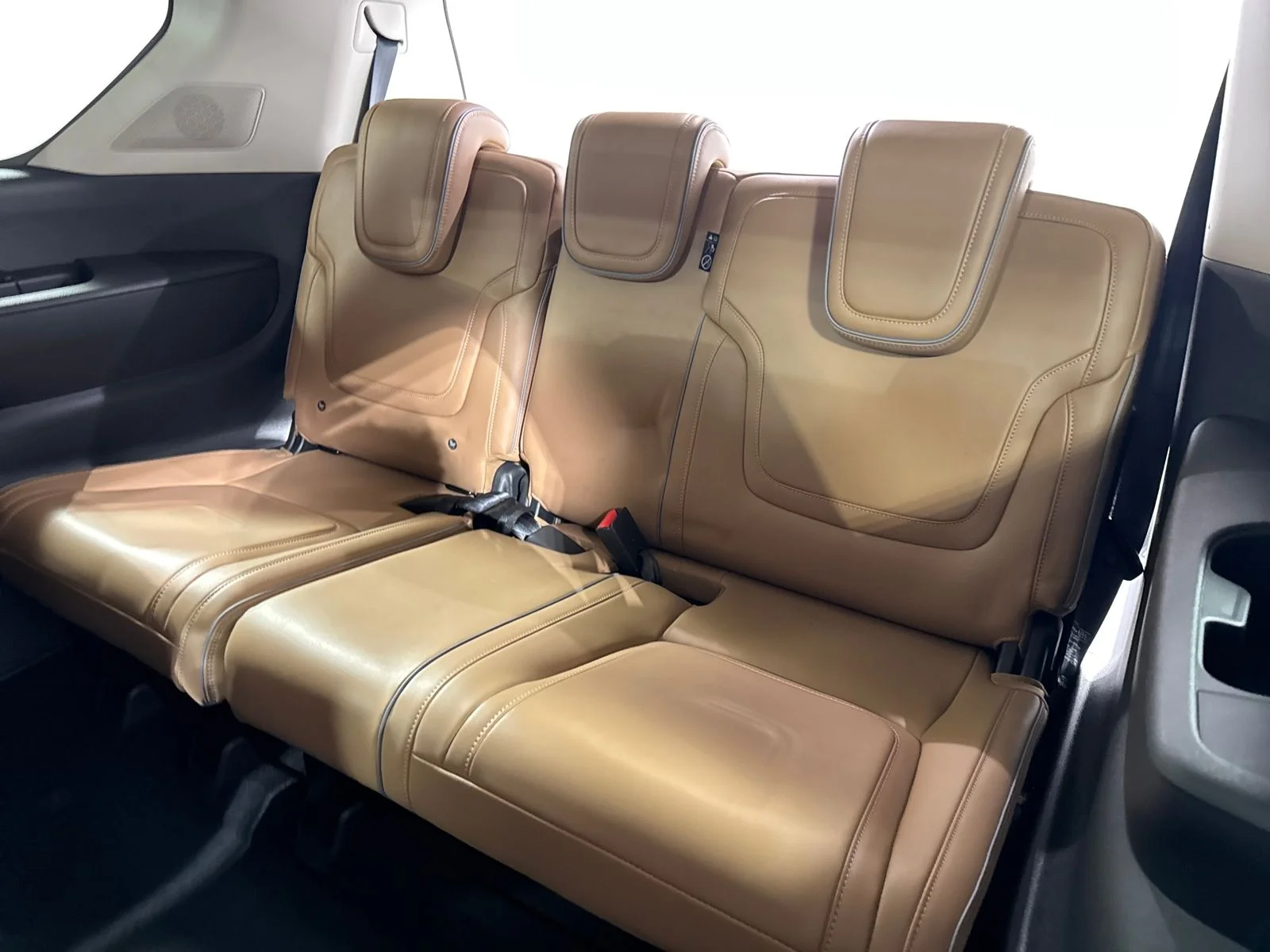 Certified Used 2025 Black INFINITI LUXE image 29