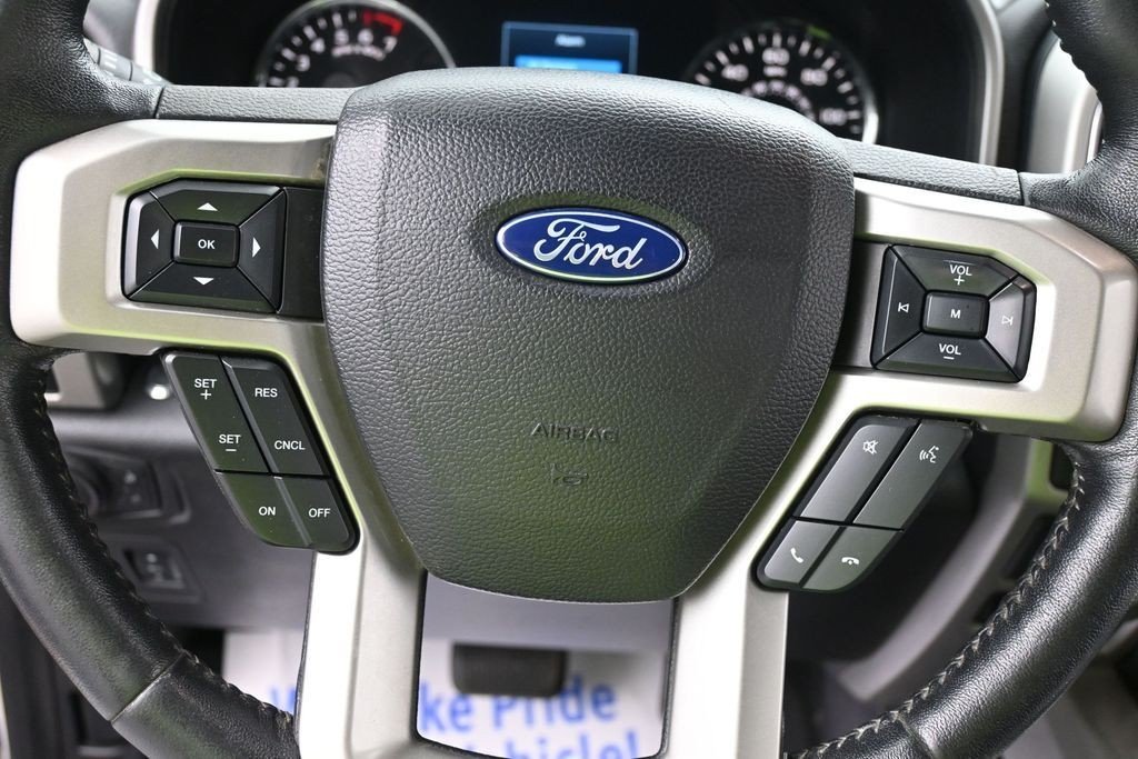 Used 2018 White Platinum Clearcoat Metallic Ford Lariat image 14