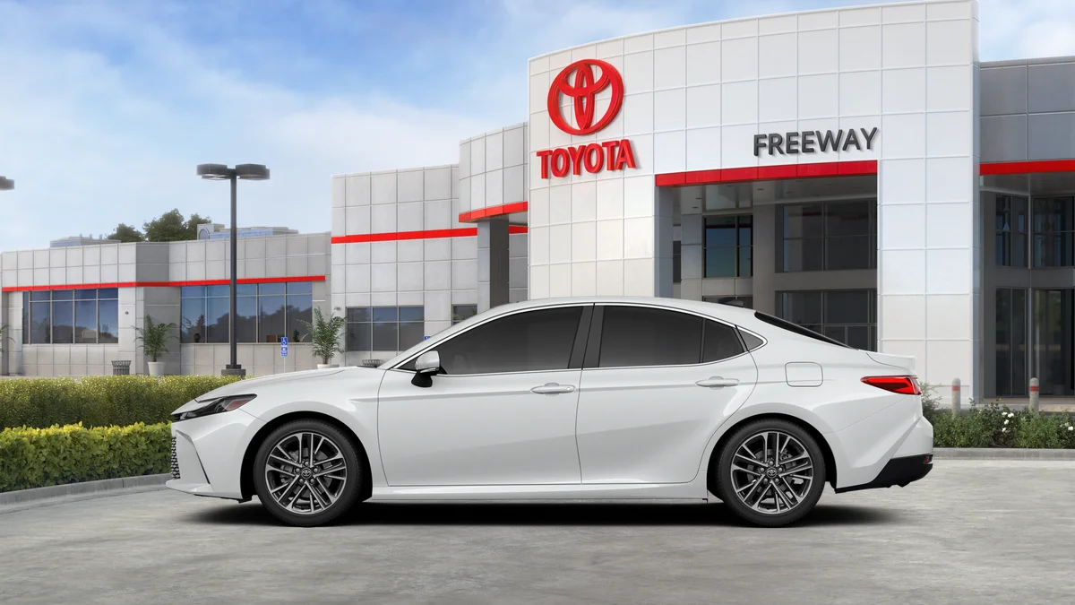 New 2026 Wind Chill Pearl Toyota XLE image 27