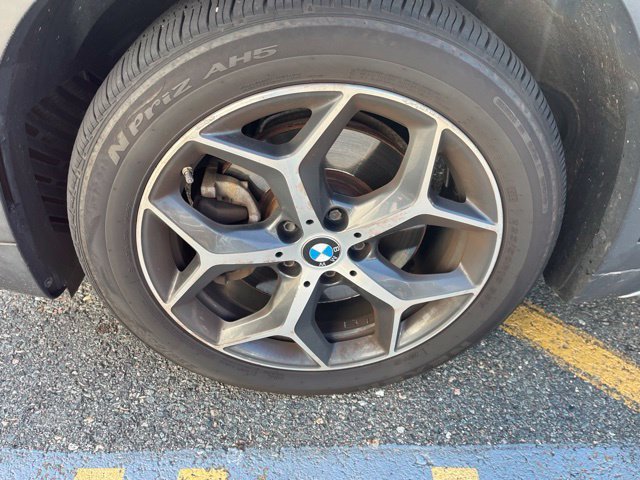 Used 2018 Jet Black BMW xDrive28i image 9
