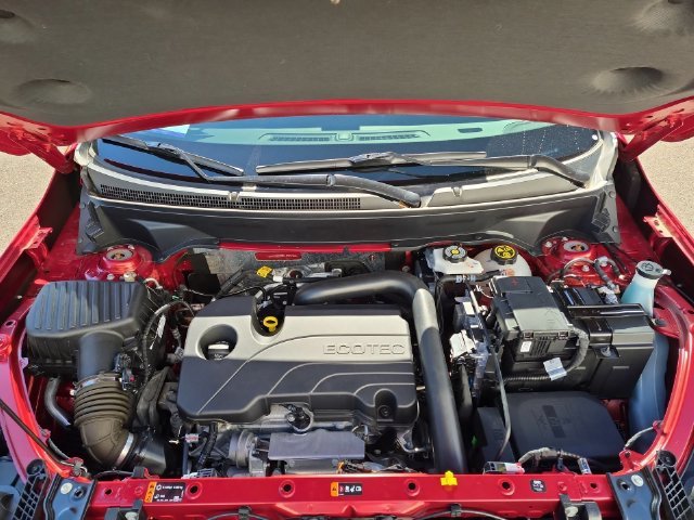 Used 2023 VOLCANIC RED TINTCOAT GMC SLE image 32