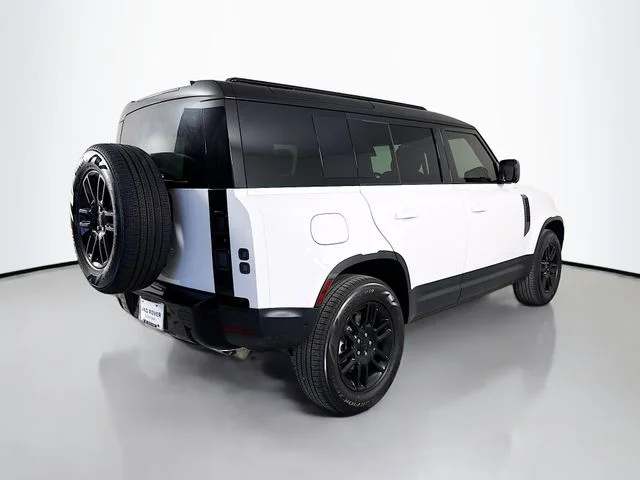 New 2026 Fuji White Land Rover S image 5