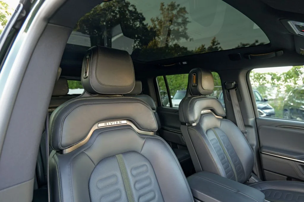 Used 2025 Green Rivian Adventure Dual Motor Standard Pack image 38