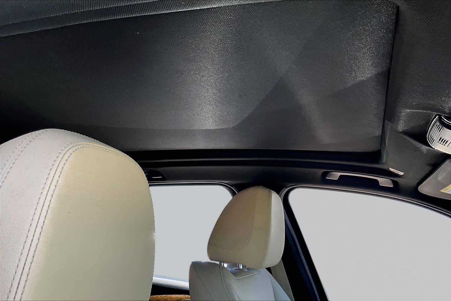Certified Used 2019 Black Sapphire Metallic BMW sDrive30i image 11