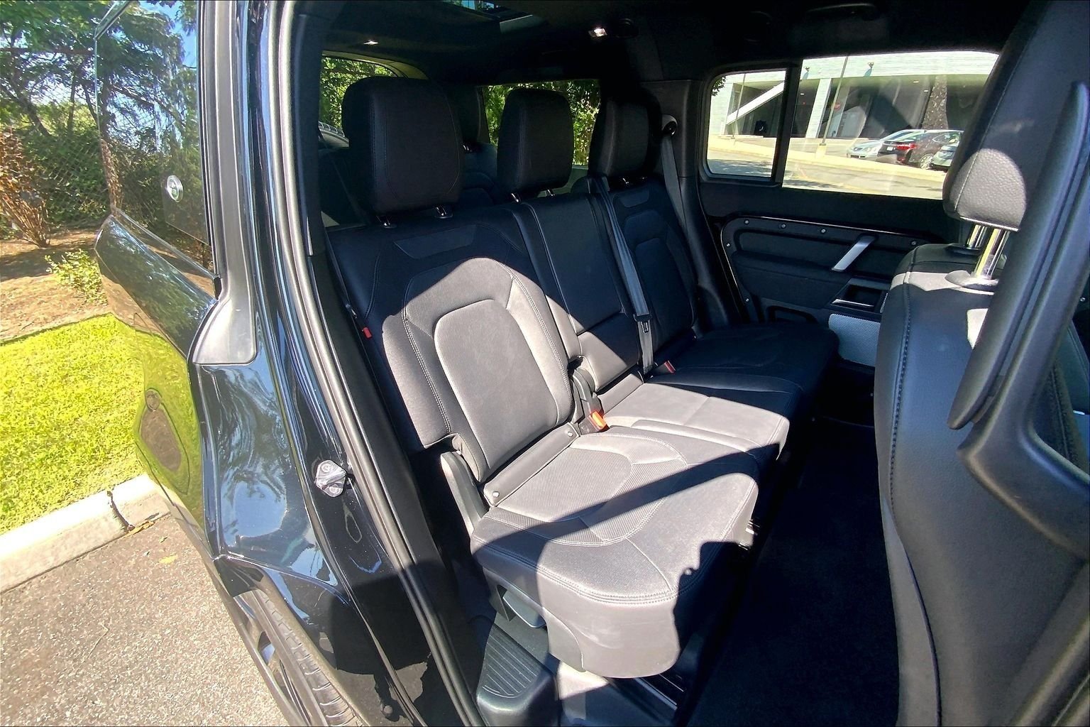 Used 2023 Santorini Black Metallic Land Rover X-Dynamic SE image 19