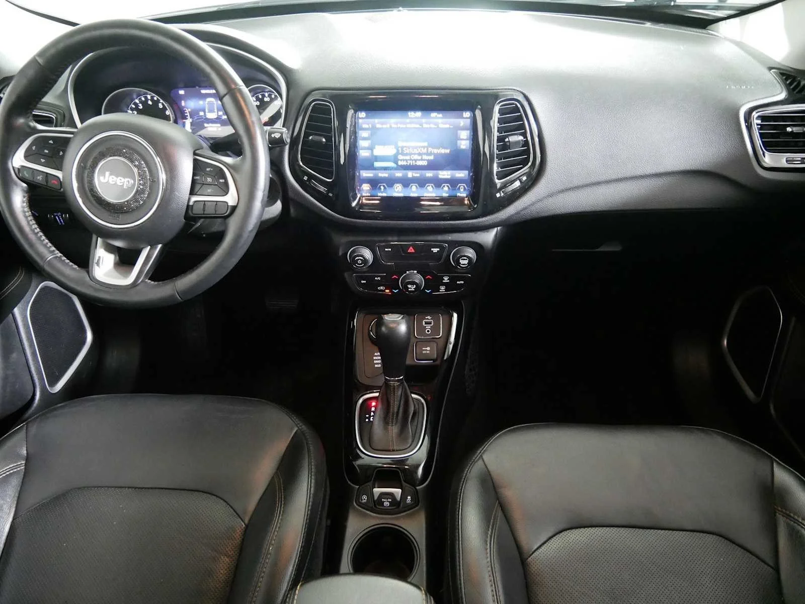 Used 2018 Billet Silver Metallic Clearcoat Jeep Limited image 10