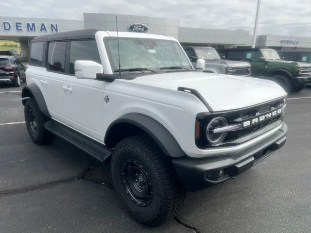 New 2025 Oxford White Ford Outer Banks image 3