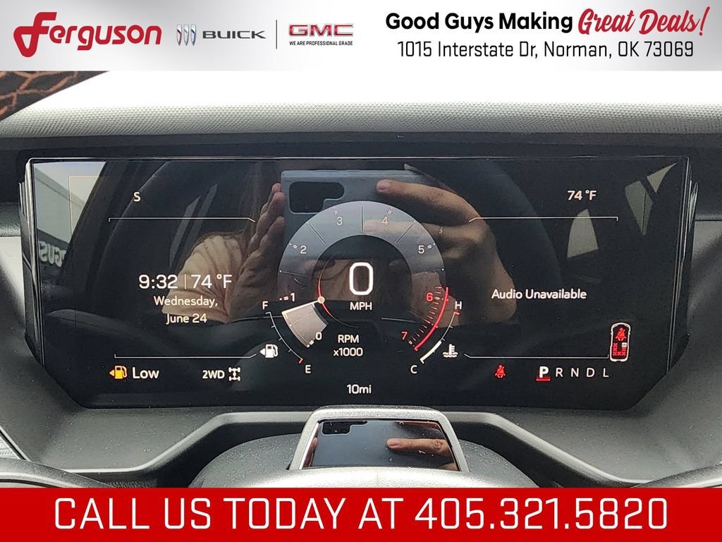 2026 GMC Acadia AT4 - Photo 25