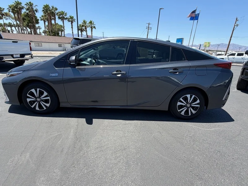 Used 2018 Magnetic Gray Met Toyota Plus image 6