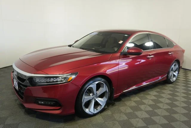 Used 2019 Radiant Red Metallic Honda Touring 2.0T image 7