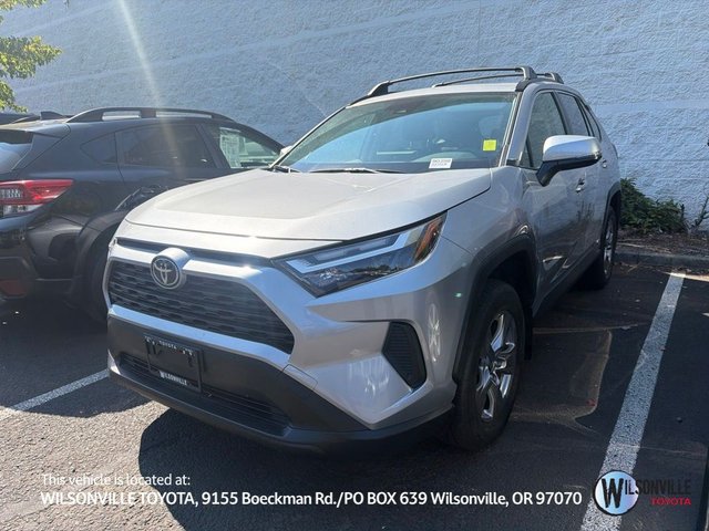 2025 Toyota RAV4 Hybrid XLE