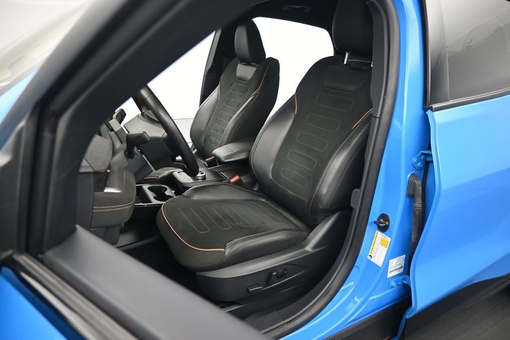 Used 2023 Blue Ford GT image 9