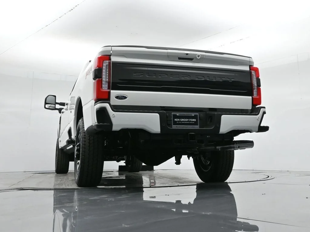 New 2026 Star White Metallic Tri-Coat Ford Platinum image 52