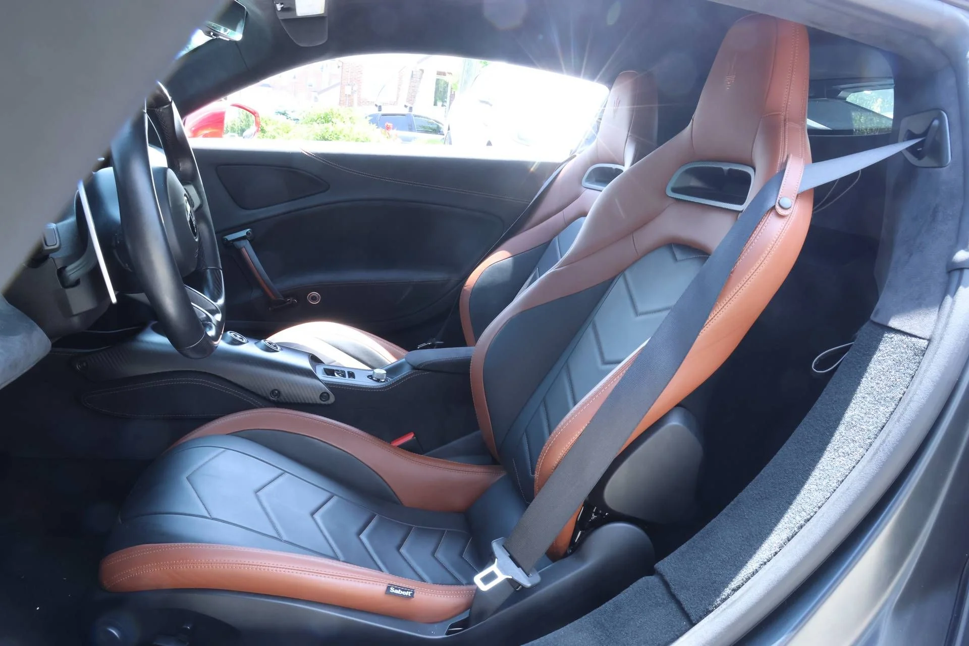 Used 2022  Maserati Base image 9