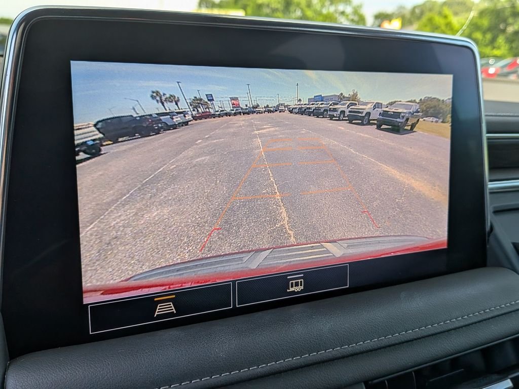 Used 2021 Red Chevrolet Z71 image 26