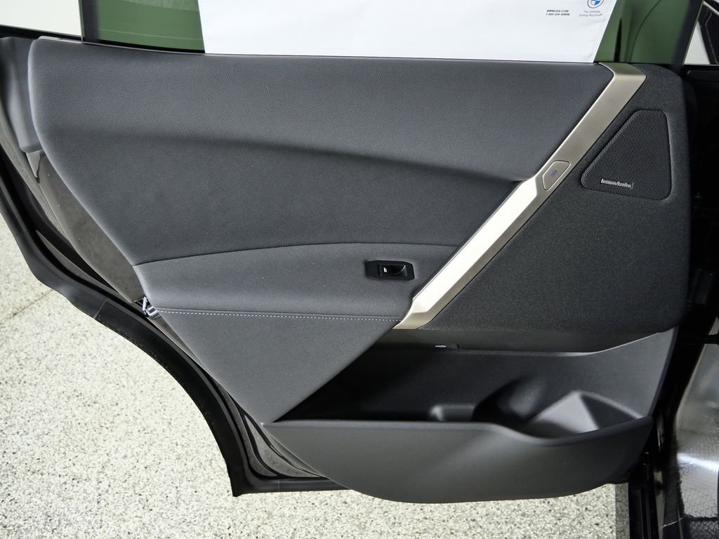 2026 BMW iX 60 - Photo 29