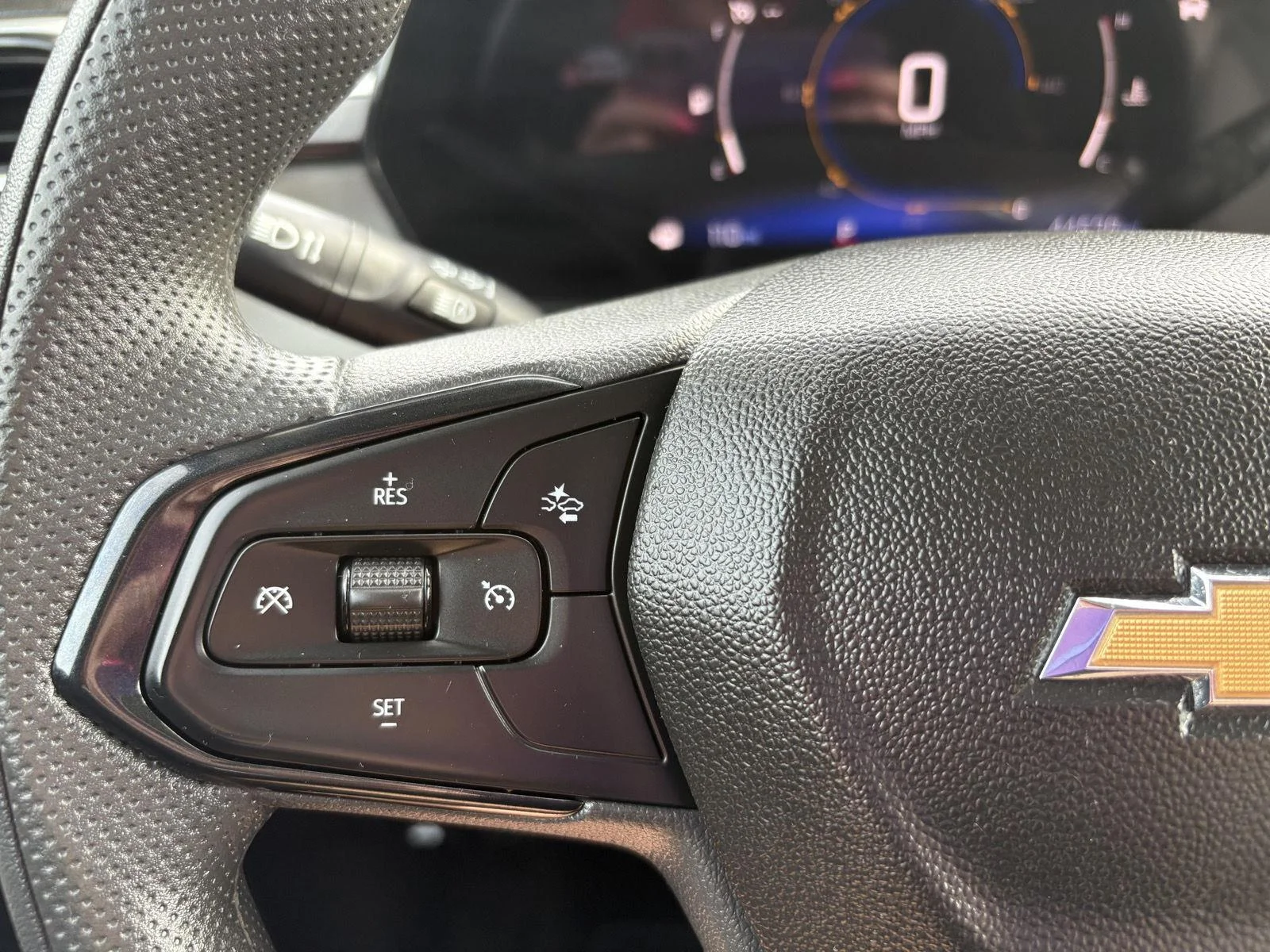 Used 2025 Marina Blue Metallic Chevrolet LT image 23
