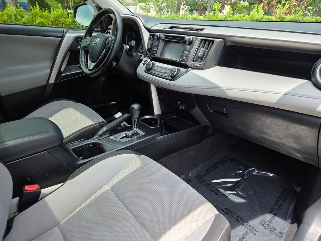 Used 2018 Magnetic Gray Metallic Toyota XLE image 14