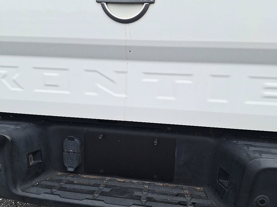 Used 2023 Glacier White Nissan SV image 25