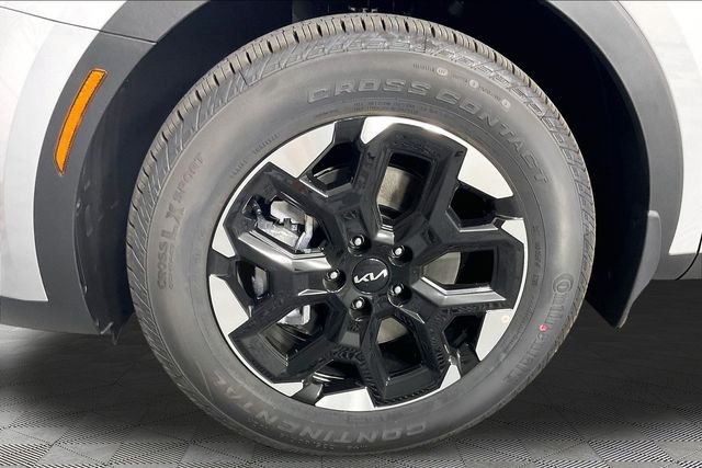 New 2026 Wolf Gray Kia S image 13