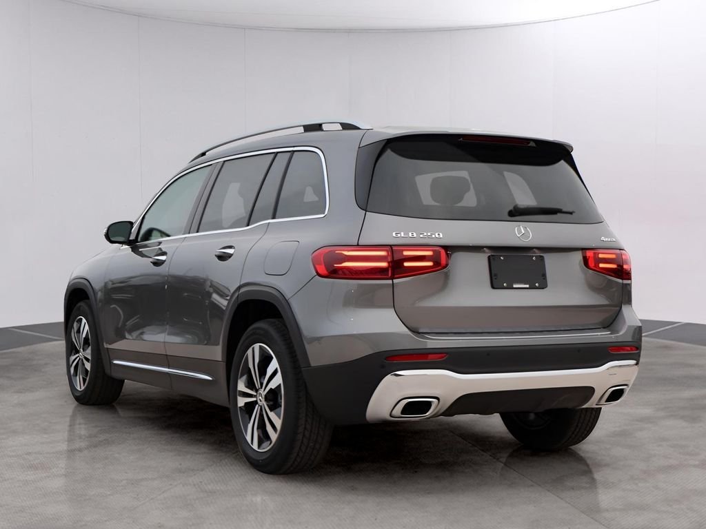 New 2026 Mountain Grey Metallic Mercedes-Benz GLB 250 image 5
