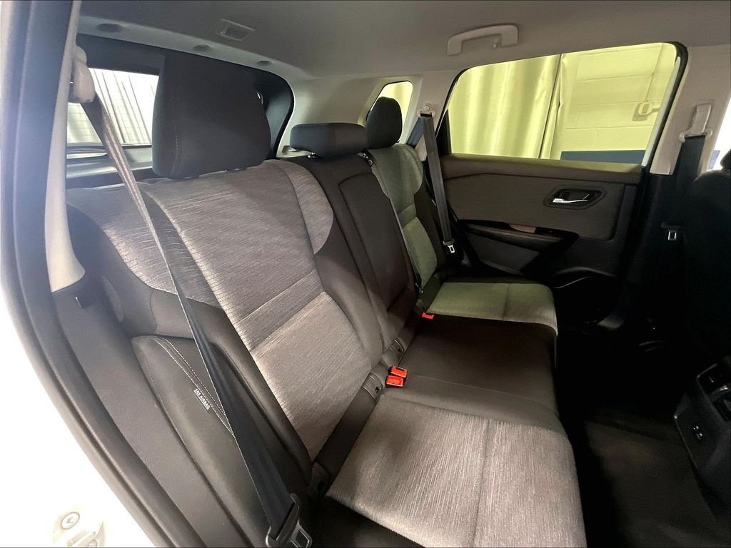 Used 2023 White Nissan SV image 16