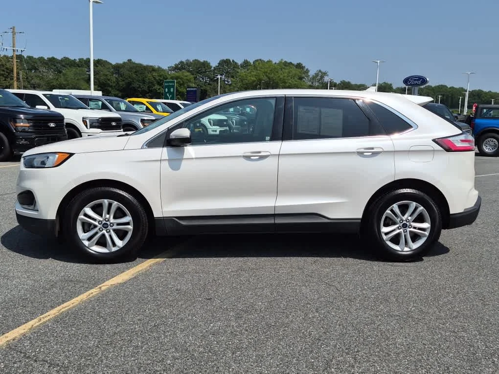 Used 2019 White Platinum Metallic Tri-Coat Ford SEL image 5