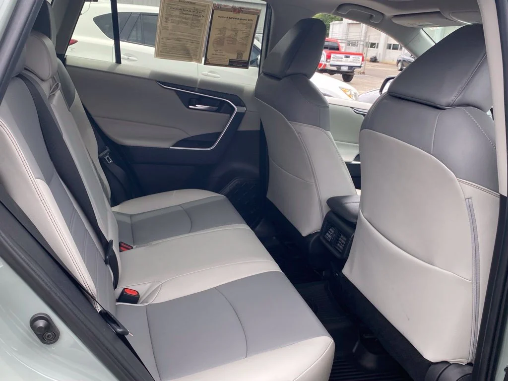 2022 Toyota RAV4 XLE Premium - Photo 16