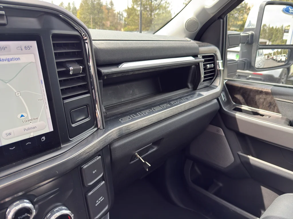 Certified Used 2024 Star White Ford LARIAT image 27