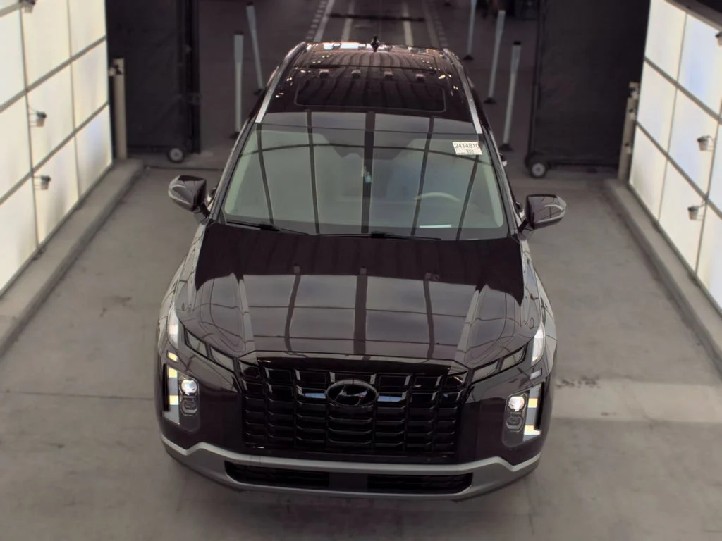 Used 2023 Red Hyundai Limited image 2