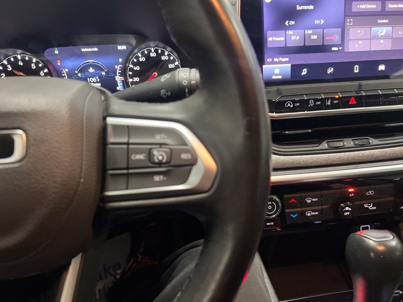 Used 2022 Black Jeep Latitude Lux image 22