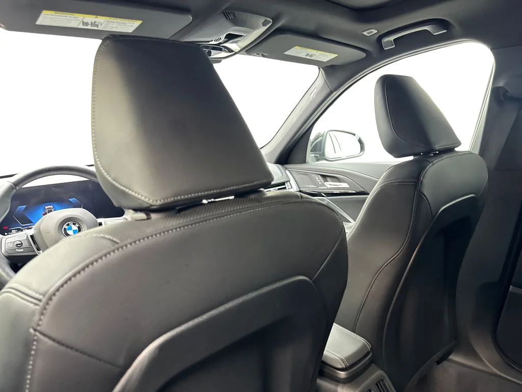 Used 2026 Black BMW xDrive28i image 37