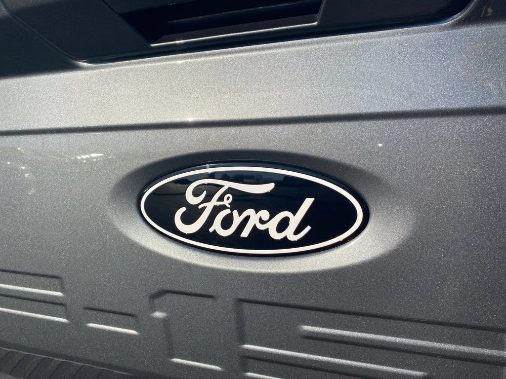 New 2026 Carbonized Gray Metallic Ford XLT image 45